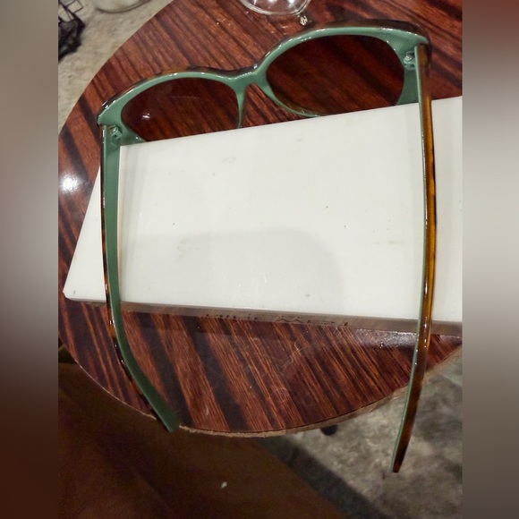 Unique Vintage Tortoise Shell Sunglasses‎ main image 5